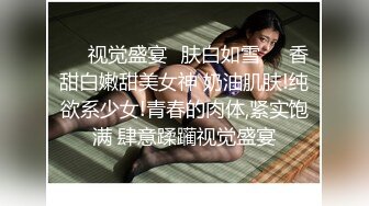 漂亮美眉吃鸡啪啪 在家撅着大屁屁被混血黑祖宗洋男友无套输出 简单粗暴猛怼 内射