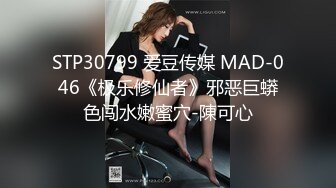   发情少女激情大秀，颜值不错被纹身小哥拽着胳膊后入爆草抽插，浪叫呻吟表情好骚