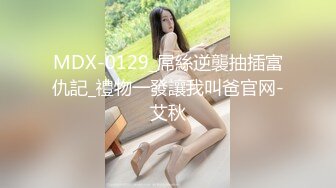 堪比专业声优！叫声比画面还精彩！高颜值美女首秀，修过的逼毛美穴，水晶假屌疯狂猛插骚穴