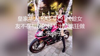 这样前凸后翘白嫩丰腴女友谁也受不了啊 约到酒店不停爱抚亲吻，扶着极品大长腿啪啪大力抽操逼逼呻吟好听