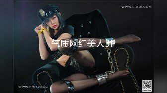 商场女厕偷拍 长发美女黑黢黢的肥逼 