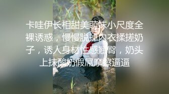 漂亮少妇 绿帽老公叫来黑祖宗在家3P 废物被口爆了射了一脸 被无套输出表情享受 内射