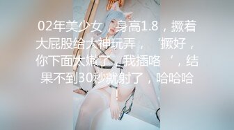    极品瑜伽教练，牛仔裤女神，只脱一般裤子是不是更有感觉？